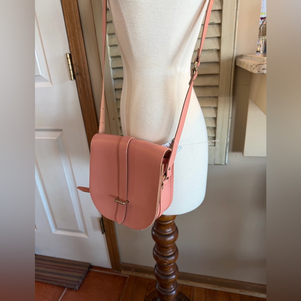 The Cambridge Satchel Company Stylish Leather Coral Crossbody Bag